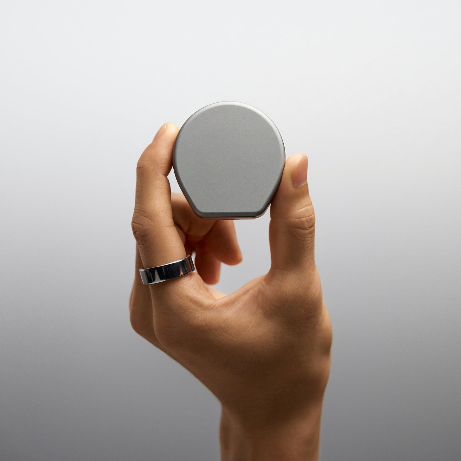 Oura Ring 4 Charging Case - Media 5