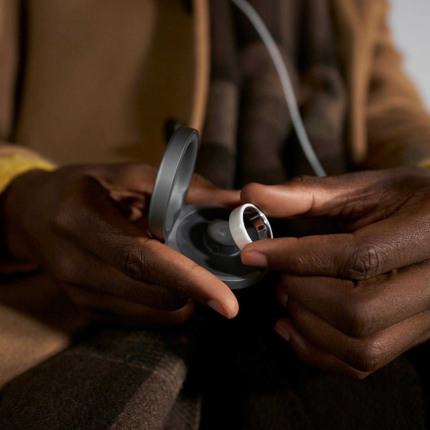 Oura Ring 4 Charging Case - Media 4