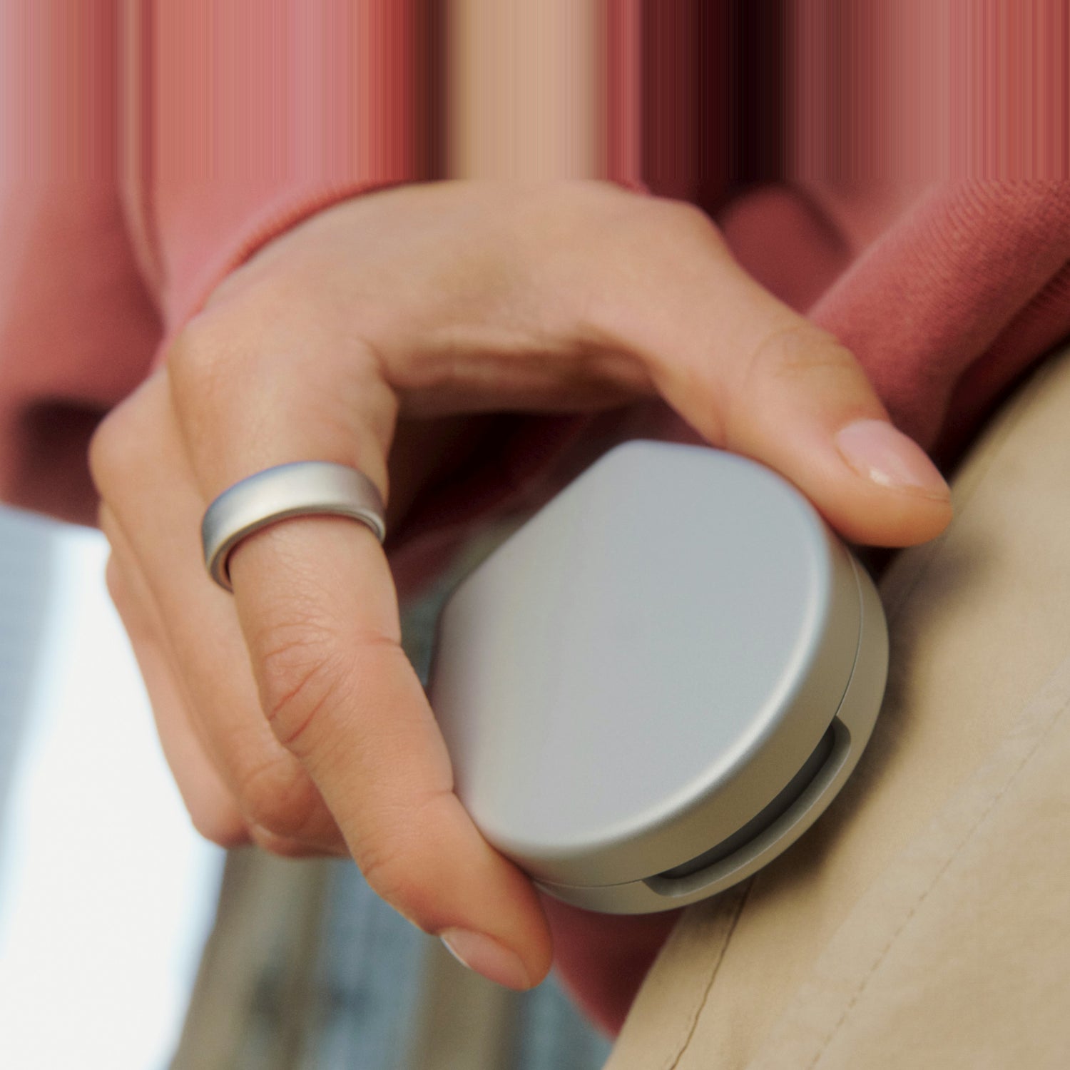 Oura Ring 5 Charging Case - Media 1